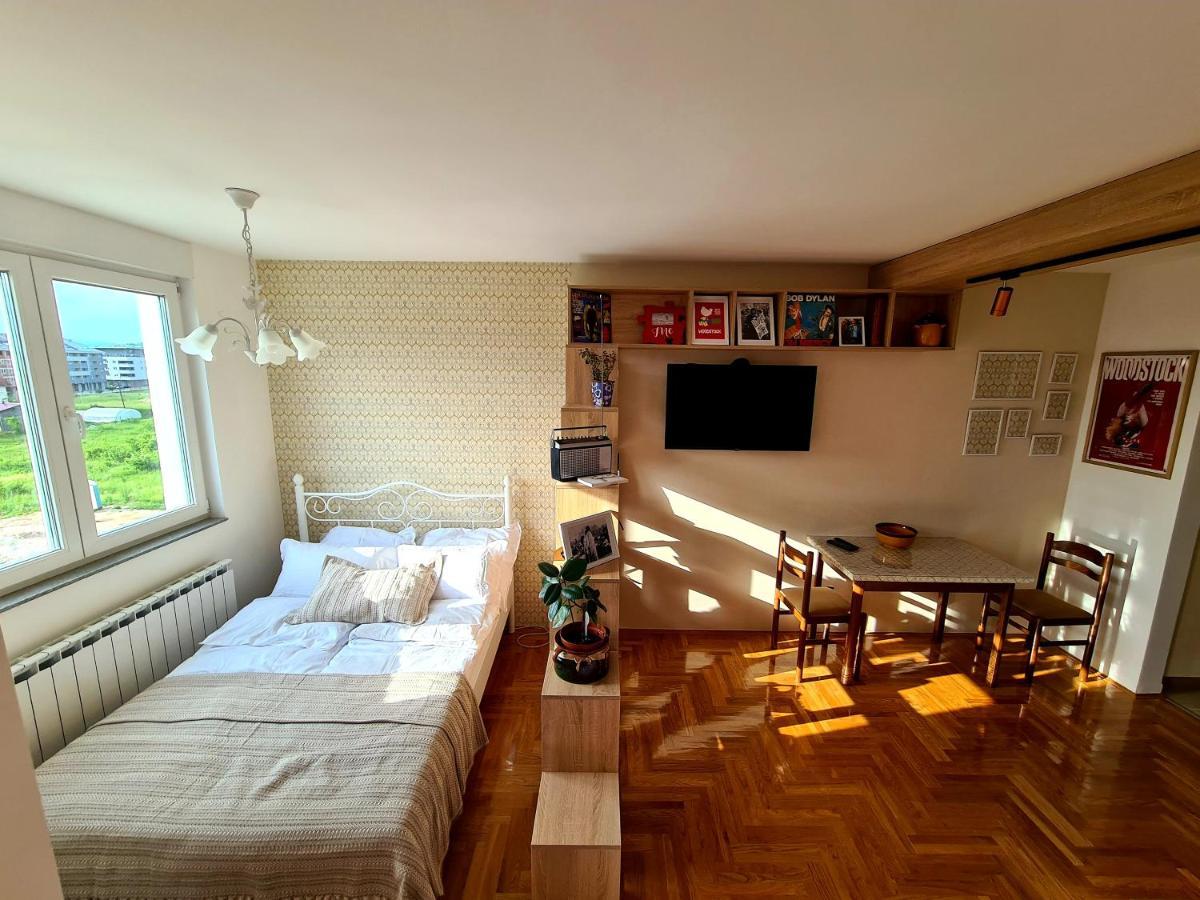 Lilly Dream Home Apartment Retro Back To 60S And 70S Сараево Экстерьер фото