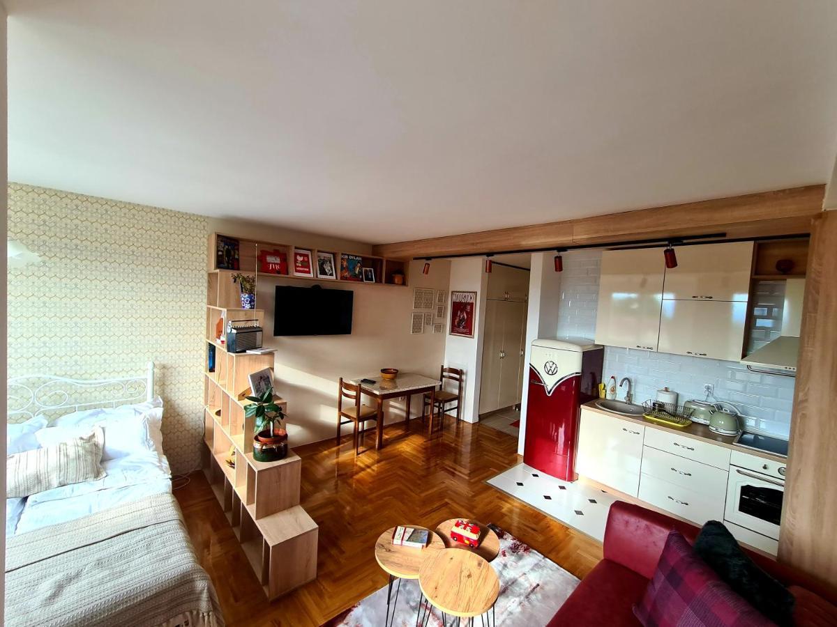Lilly Dream Home Apartment Retro Back To 60S And 70S Сараево Экстерьер фото